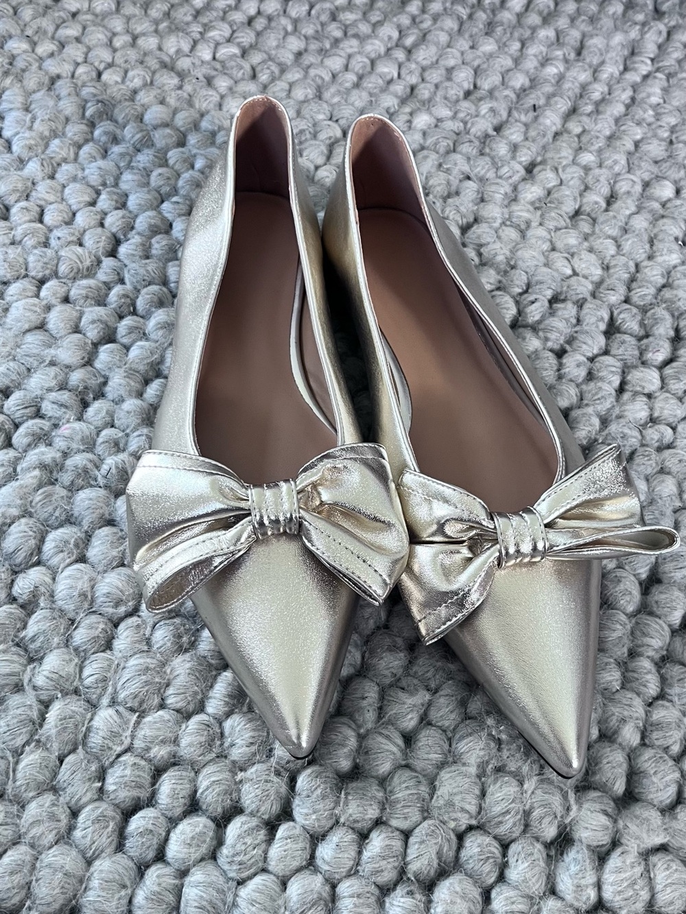 Metallic Bow Pointed-Toe Flats - Gold
